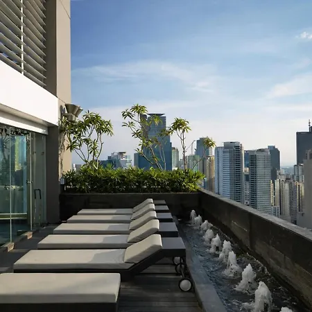 Stunning Loft Rare Find In Makati