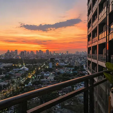 Stunning Loft Rare Find In Makati