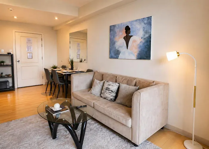 Stunning Loft Rare Find In Makati Manille